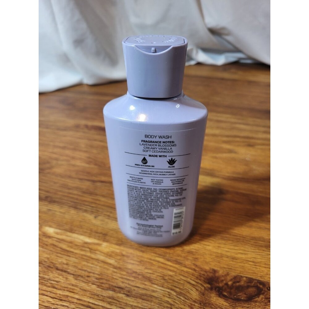 10 fl oz -Bath & Body Works VANILLA EASE Body Wash - Picture 2 of 2